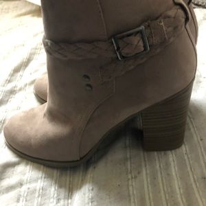 Light brown heeled boots(gently used)
